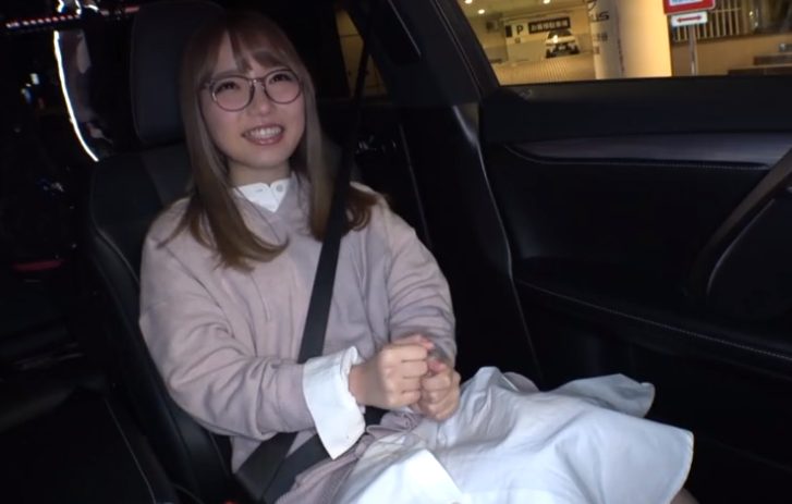 【SEXの逸材】眼鏡をかけた真正スケベ美少女♡顔面偏差値高いのに中身はスケベな眼鏡美少女とホテルでハメ撮り♪エロスク水がロリ過ぎて勃起止まらない♥
