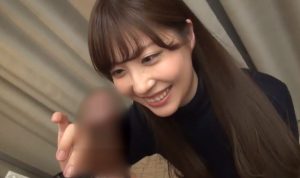 【美少女ハメ撮り】旦那よりカリ高で太いデカチンを眺めてうっとりしてる人妻さんがハメ撮りされて子宮奥に生中出ししちゃう♡デカチンの精子を子宮でごくごく飲んじゃう♪