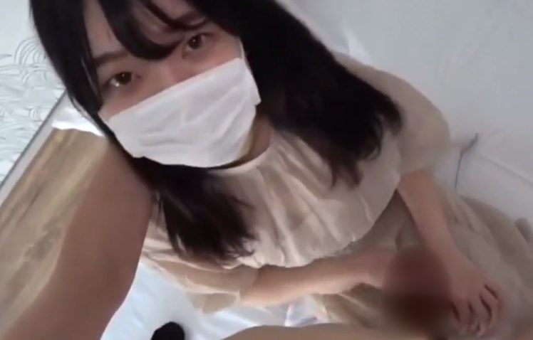 【美少女ハメ撮り】田舎育ちのJDちゃんが初めてのパパ活でパイパンおマ〇コと柔らかいおっぱいを沢山味わわれちゃう♡カメラ目線な素人ハメ撮り♪