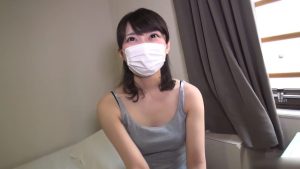 【美少女ハメ撮り】綺麗な肌とスタイル抜群の美人な人妻がハメ撮りに内緒に応募して出演しちゃう♡セックスレスの夫には出来ないSEX味わって本気でアクメしちゃうスケベ人妻♪