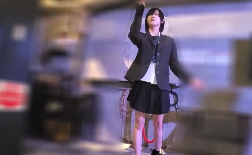 【美少女ハメ撮り】可愛い制服姿の素人美少女ちゃんがなんとバンドマンが可愛すぎる♡バンド娘のパイパンおマ〇コを弄られ過ぎて気持ちよくなっちゃうクール系女子♪