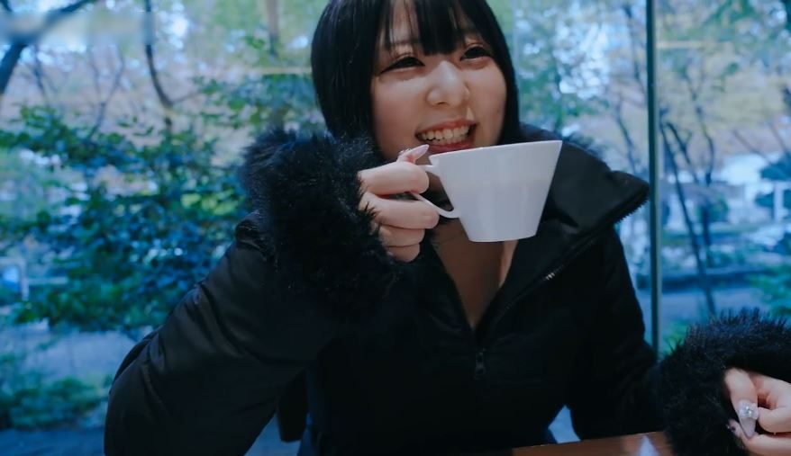 【美少女ハメ撮り】秋田美人で抱き心地が良さそうな素人美少女ちゃんがジュクジュクの濡れパイパンを広げてスケベ過ぎる♡性に奔放な若い子とねっとりハメ撮り撮影♪