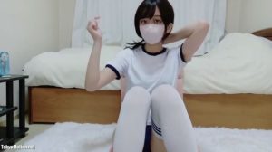 【美少女ライブチャット】黒髪ショートヘアが可愛い素人美少女ちゃんが体操着を脱いでライブチャットでオナニー配信しちゃう♡スレンダーボディがたまらない♪