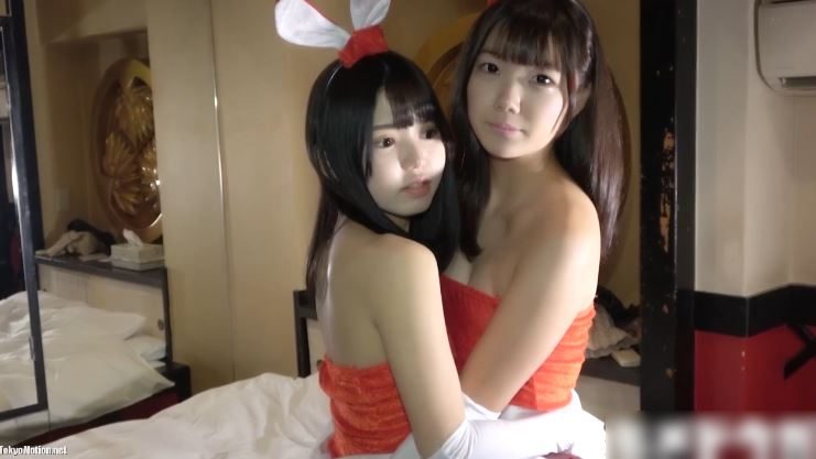 【美少女ハメ撮り】【神回】【クリスマス】可愛いロリ顔スレンダー美少女二人とオジサンの3Pハメ撮り撮影♡可愛い二人のパイパンを味わい尽くす性夜♪