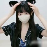 【美少女ライブチャット】【猫耳】めちゃエロ可愛い猫耳素人美少女ちゃんがライブチャットでもちもちの巨乳を見せちゃうオナニー配信が最高♡