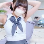【美少女ライブチャット】【色白】可愛い専用衣装が良く似合う素人美少女ちゃんのストリップ＆オナニー配信♡立ちながら手マンで潮吹きしちゃう♪